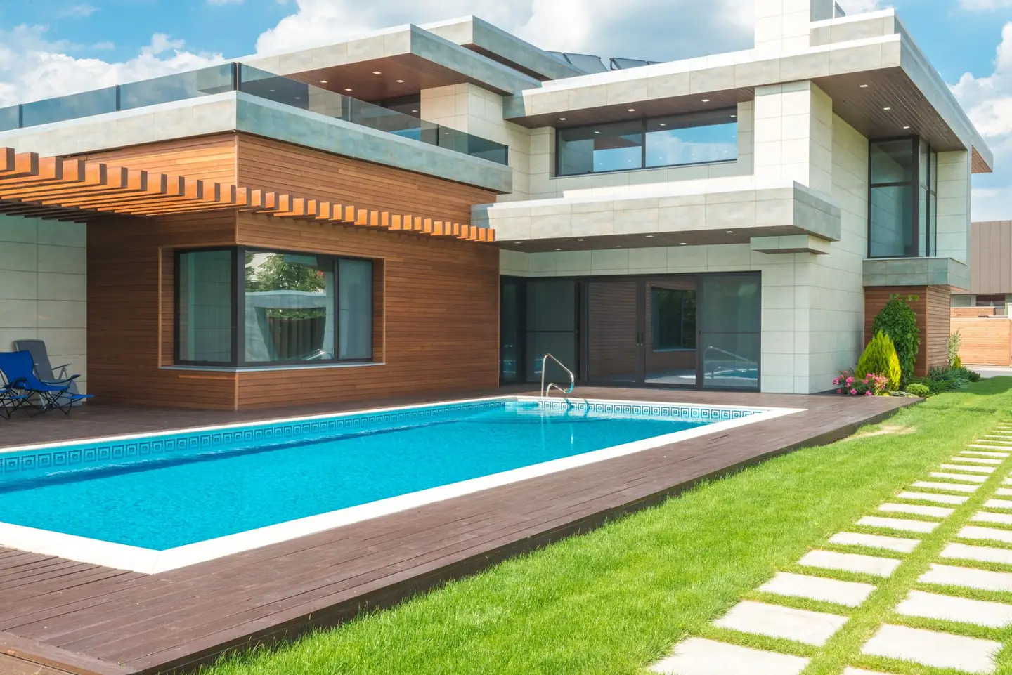 Infinity & Wet-Edge Pools in Neutral Bay, NSW